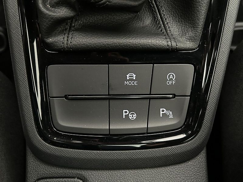 Škoda Kamiq 1.0 TSI Monte Carlo - fotka 16 z 26