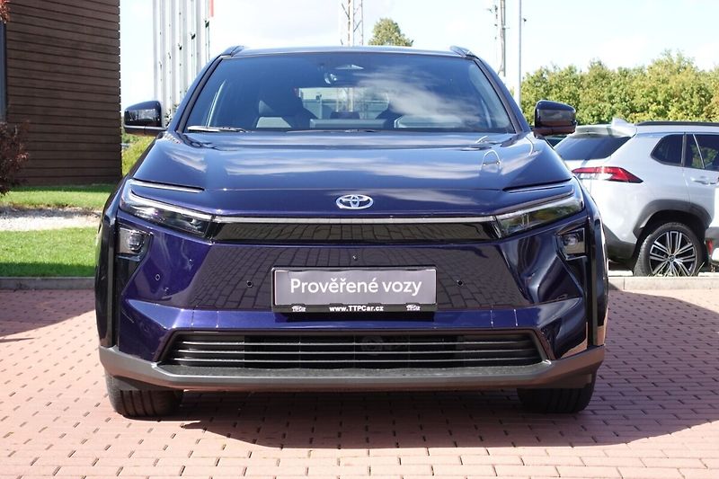 Toyota bZ4X BEV Style 73.1 kWh MC25 - fotka 2 z 33