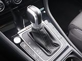 Volkswagen Golf R 2,0 TSI 228kW 4M DSG Virtual - náhled 27