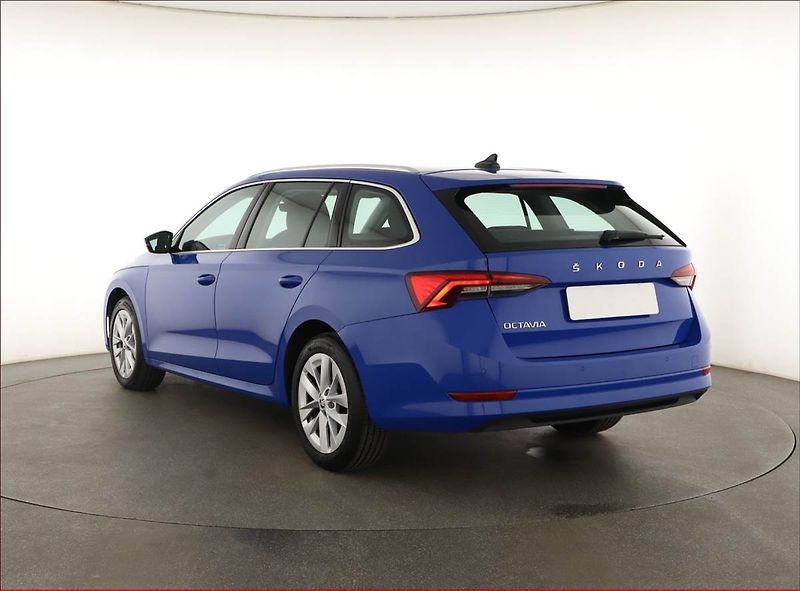 Škoda Octavia (2022) Style 2.0 TDI, Automat, ČR - fotka 4 z 18