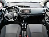 Toyota Yaris (2014) 1.3 VVT- i, ČR, AC, park - náhled 8