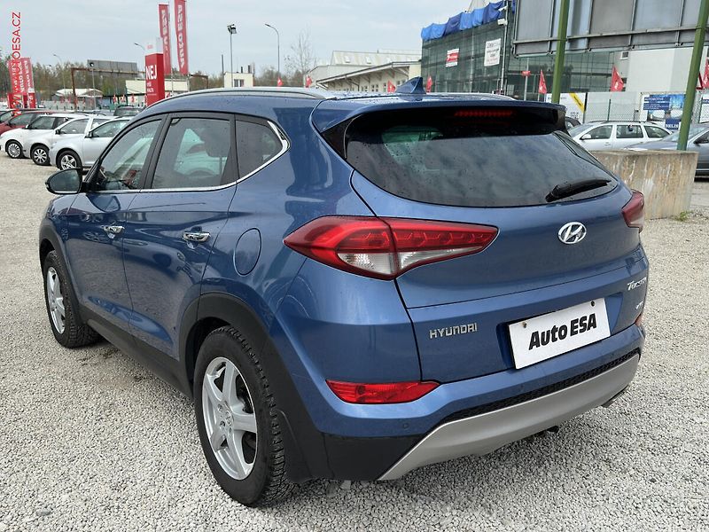 Hyundai Tucson (2016) 2.0 CRDi 4x4, ČR, AC, výhřev - fotka 6 z 21