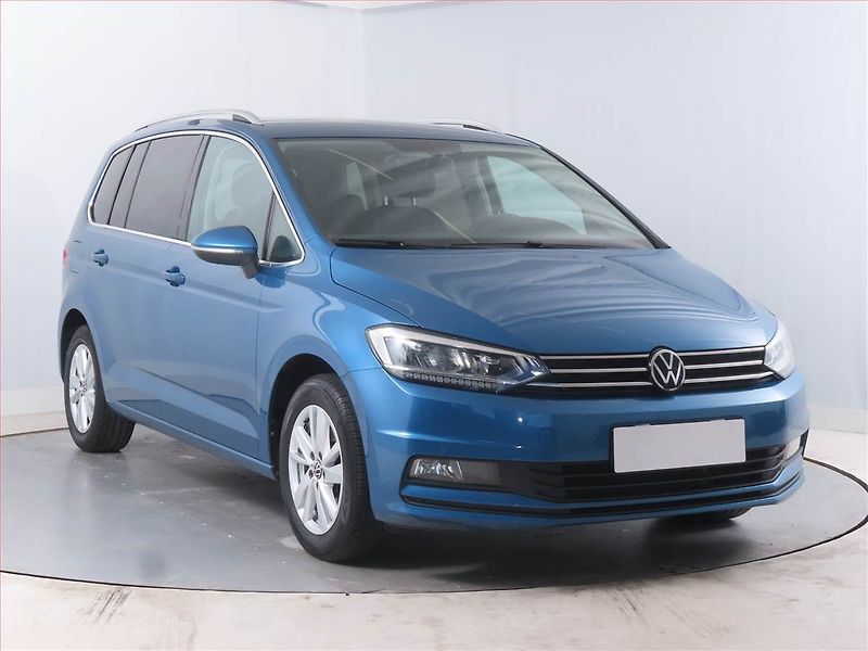 Volkswagen Touran (2022) Highline 1.5 TSI - fotografie inzerátu