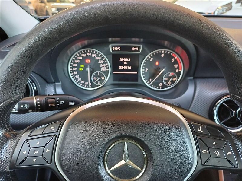 Mercedes-Benz Třídy A 180 CDi,po servisu - fotka 18 z 27