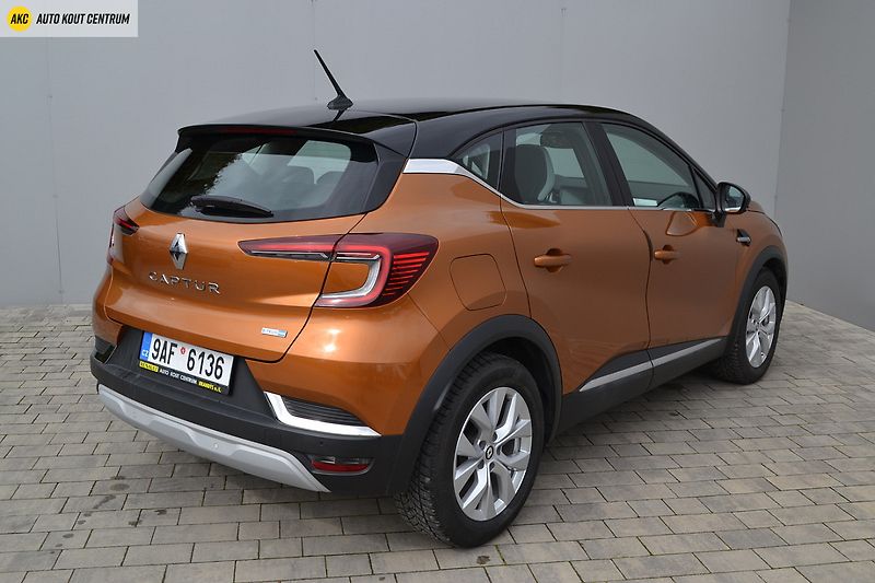 Renault Captur Intens E-TECH HYBRID 145 - fotka 5 z 45