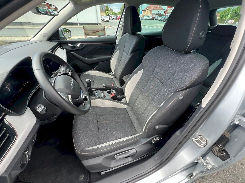 Škoda Kamiq (2025) Top Selection 1.0TSi 85kW 6°ma - fotka 12 z 29