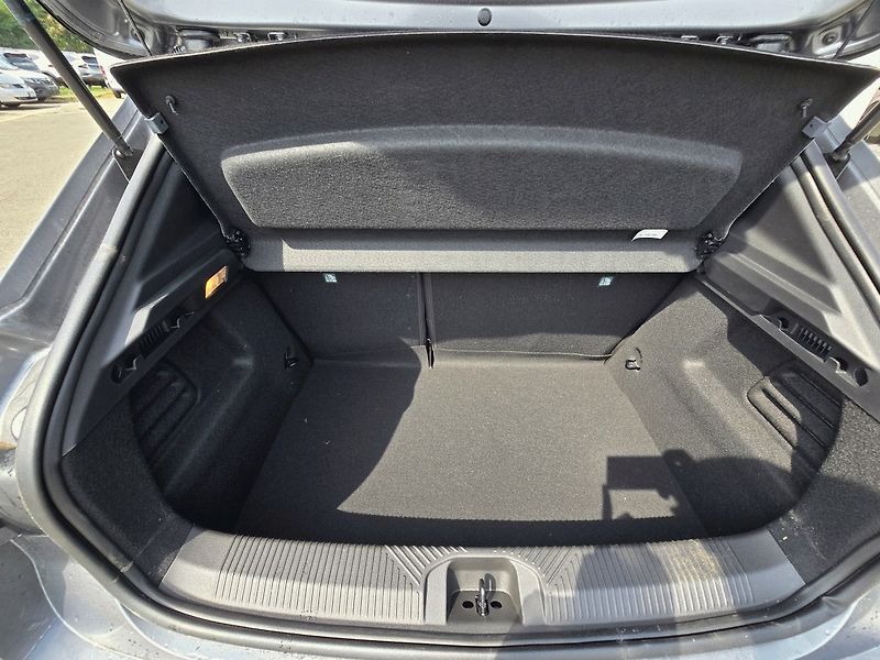 Renault Clio (2026) Techno TCe 115 - pobočka Šenov - fotka 7 z 8