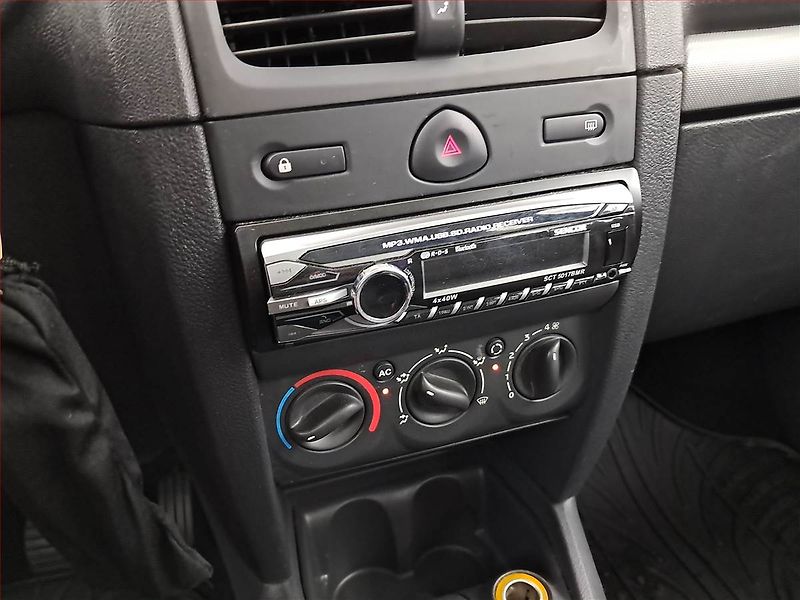 Renault Clio (2007) 1.2, CZ doklady - fotka 12 z 13