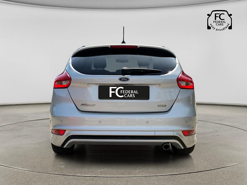 Ford Focus ST-Line 1.5 EcoBoost 110kW - fotka 4 z 26