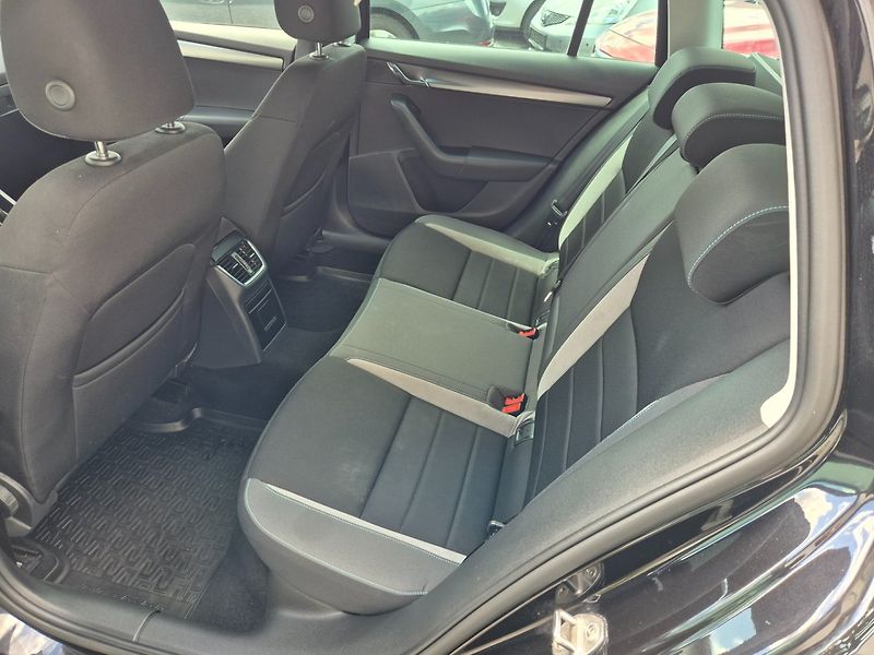 Škoda Octavia (2016) 2.0 TDI JOY TOP NAVI XENONY - fotka 16 z 36