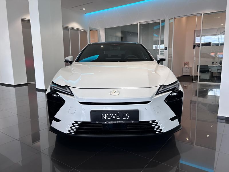 Lexus ES 300h (2026) 2.5   Prestige + Paket Top - fotka 2 z 10