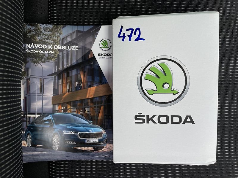 Škoda Octavia 2,0 TDI Combi Ambition Plus - fotka 19 z 23