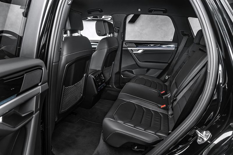 Volkswagen Touareg R-line 4M Vzduch IQ Ergo - fotka 14 z 24