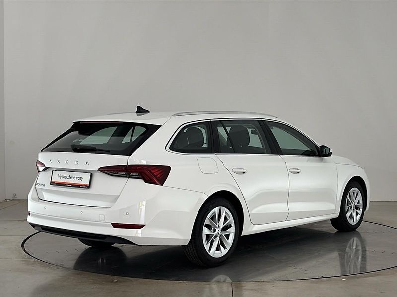 Škoda Octavia Style - fotka 2 z 27
