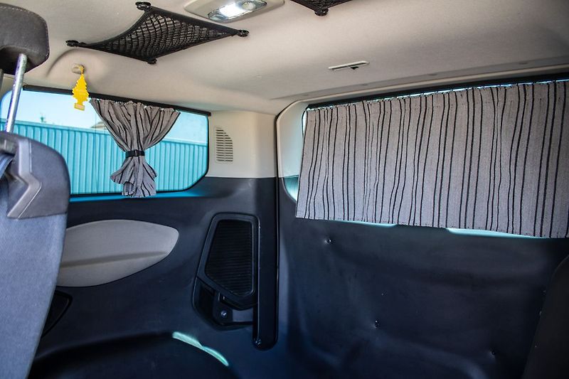 Ford Tourneo Custom - fotka 20 z 27