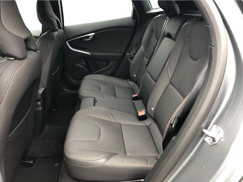 Volvo V40 D3 Cross Country - fotka 12 z 29