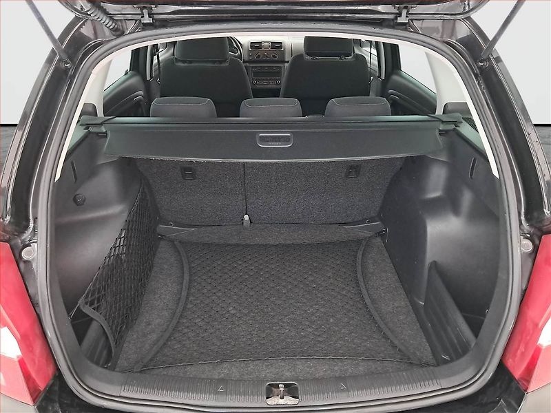 Škoda Fabia (2012) Sport 1.2 TSI, Park. senzory - fotka 14 z 17