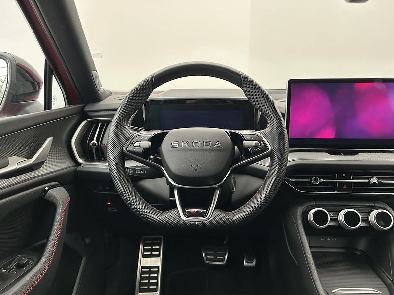 Škoda Kodiaq 2.0 TSI 4x4 RS - fotka 20 z 26