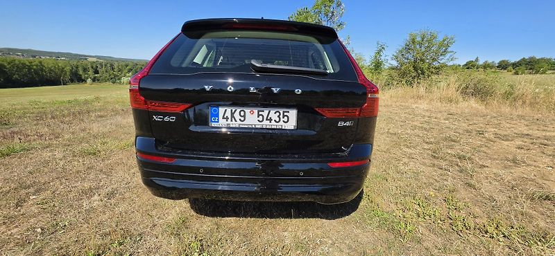 Volvo XC60 (2021) B4 AWD - fotka 3 z 30