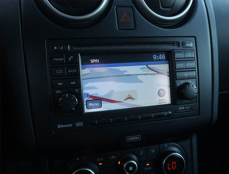 Nissan Qashqai (2012) 1.5 dCi, Tempomat - fotka 13 z 21