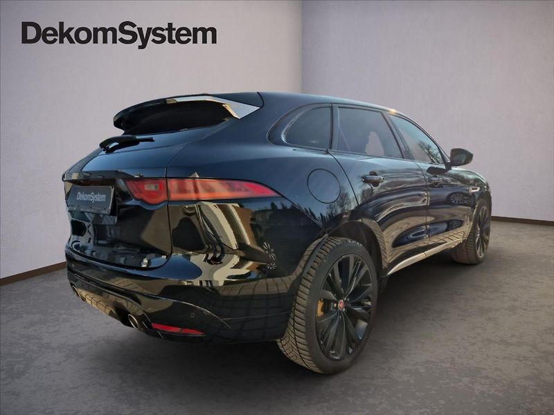 Jaguar F-Pace 3,0 30d AWD - fotka 3 z 20