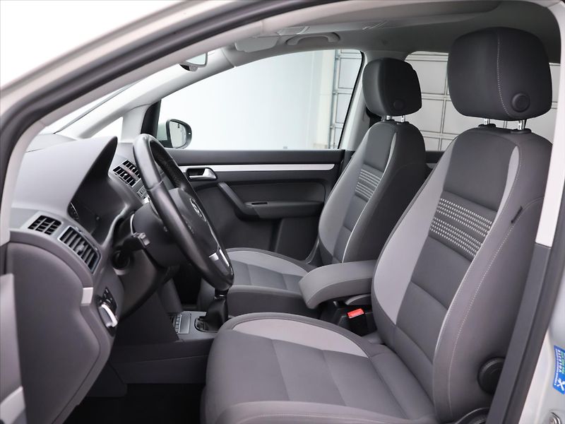 Volkswagen Touran 1.4 TSI 103KW Comfortline Tažn - fotka 10 z 27