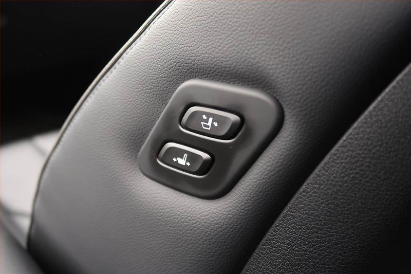 Hyundai Santa Fe (2021) 2.2 CRDi - fotka 22 z 24