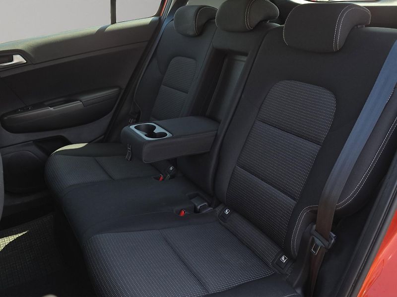 Kia Sportage (2019) 1.6 GDi 97kw, Navi, Tažné, ČR, - fotka 24 z 26