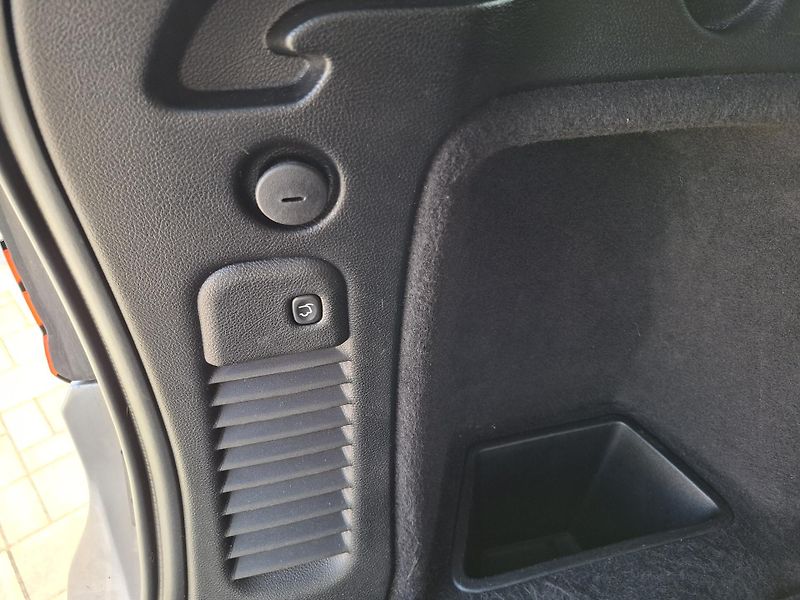 Dodge Durango (2018) 3,6L V6 GT 4x4, 7míst, ALU 20´ - fotka 25 z 37
