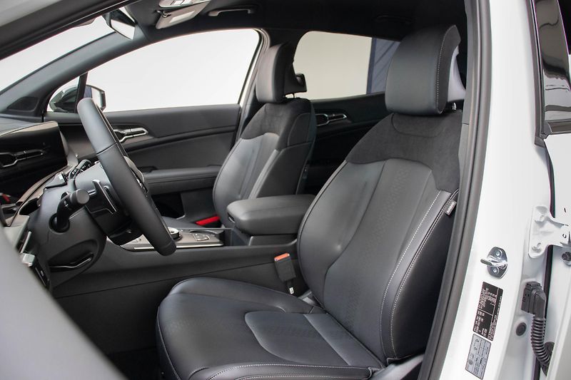 Kia Sportage 1.6 T-GDI 4x2 7DCT BLACK EDITI - fotka 7 z 16