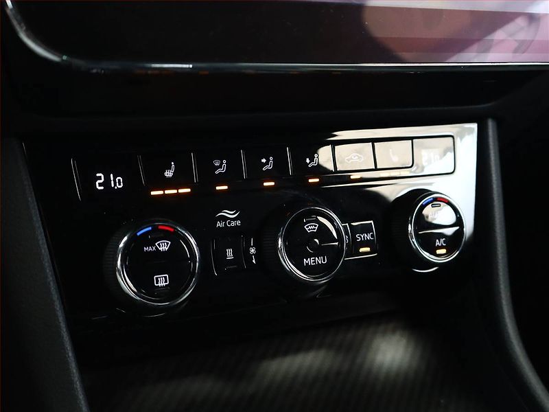 Škoda Superb (2021) Sportline 2.0 TSI - fotka 17 z 19