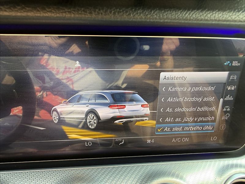 Mercedes-Benz Třídy E 2,0 4Matic ALL-TERREIN PANO LE - fotka 20 z 40