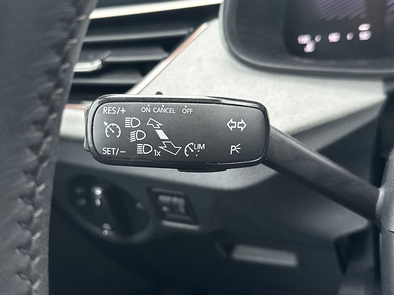 Škoda Kamiq (2024) 1.0 TSI Top Selection - fotka 19 z 31