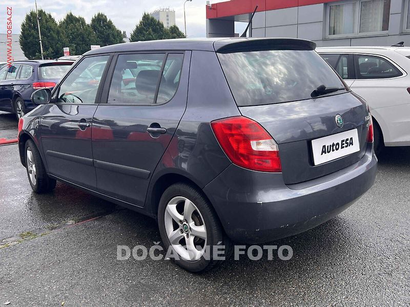 Škoda Fabia (2012) 1.2 12V, ČR, servis.kniha, AC - fotka 2 z 3