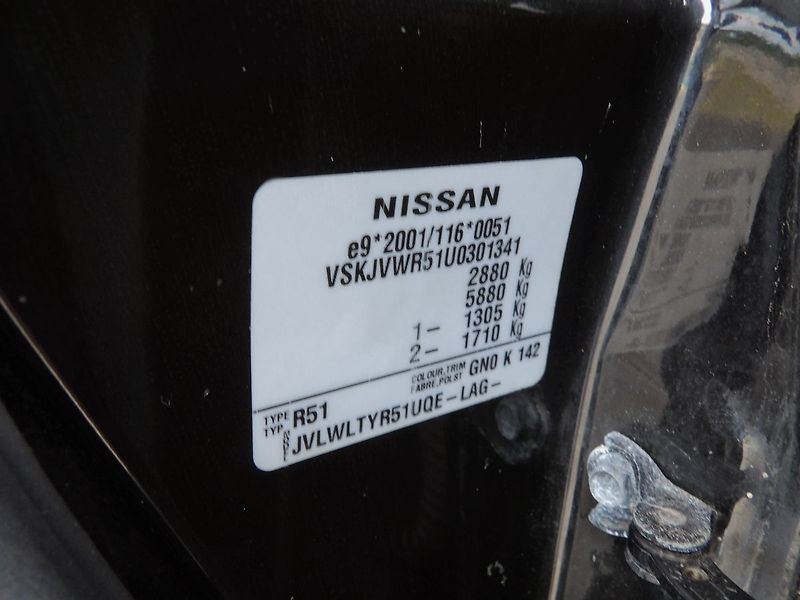Nissan Pathfinder 2.5dCi 126kW Manuál Style - fotka 28 z 29