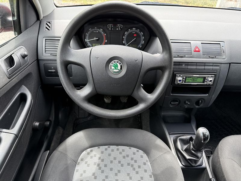 Škoda Fabia 1,4i Tažné - fotka 15 z 19