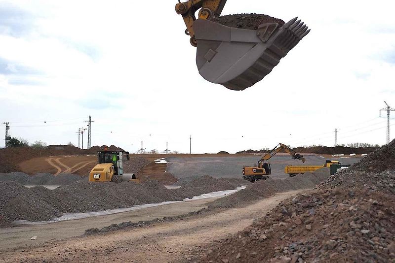 Snímky z výstavby dálnice D35 Džbánov - Litomyšl, duben 2025