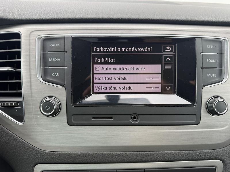 Volkswagen Golf Sportsvan (2015) 1.2 TSI plná ser. historie - fotka 25 z 37