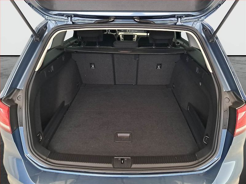 Volkswagen Passat (2015) 2.0 TDI, Navi, Tempomat - fotka 13 z 18