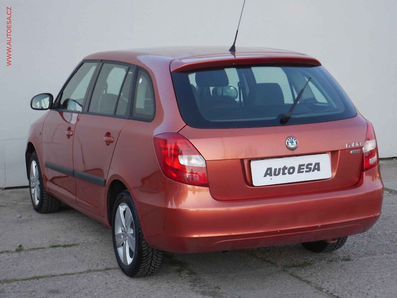Škoda Fabia (2009) 1.2 HTP, Klima - fotka 4 z 14