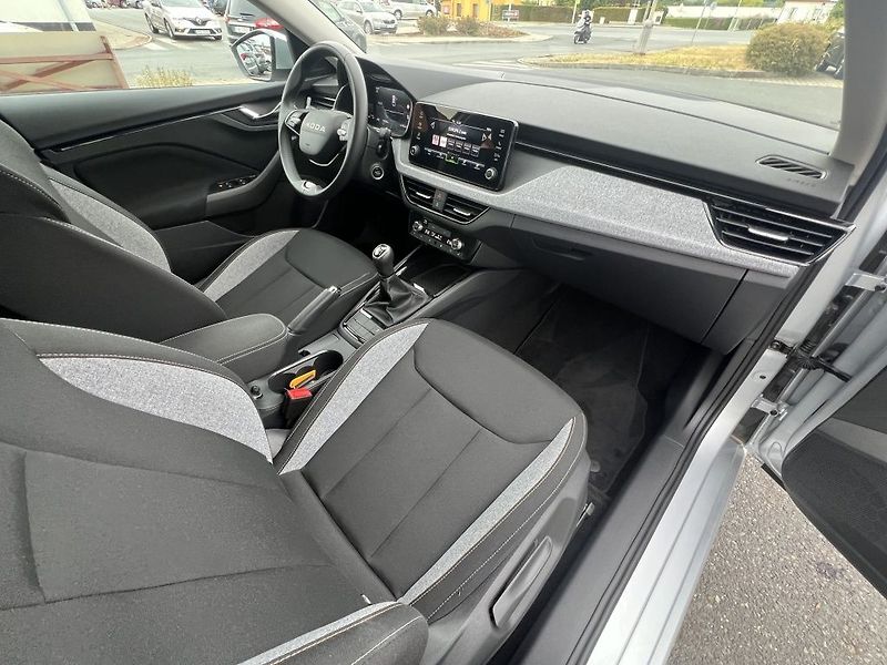 Škoda Scala Selection 1.0 TSI 85 kW - fotka 22 z 30