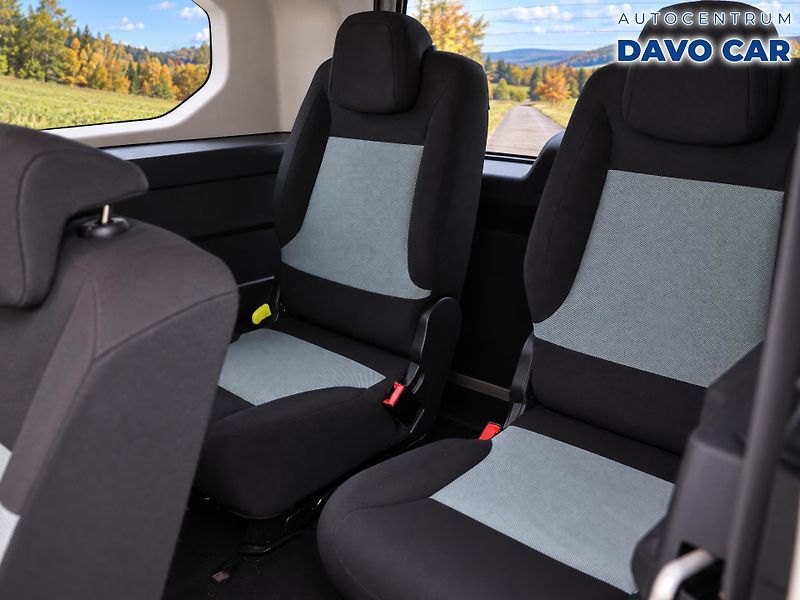 Citroën Berlingo 1,2 PT 96kW Feel XL CZ Tažné - fotka 16 z 32