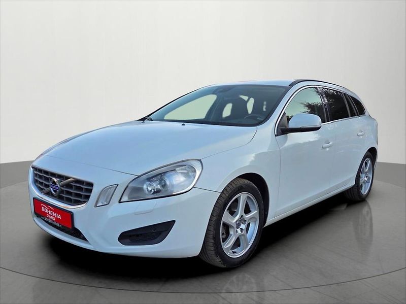 Volvo V60 2,0 120 KW D3 Automat tažné - fotka 3 z 27