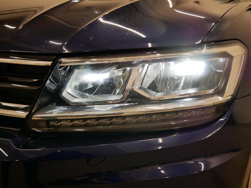 Volkswagen Tiguan - fotka 9 z 23