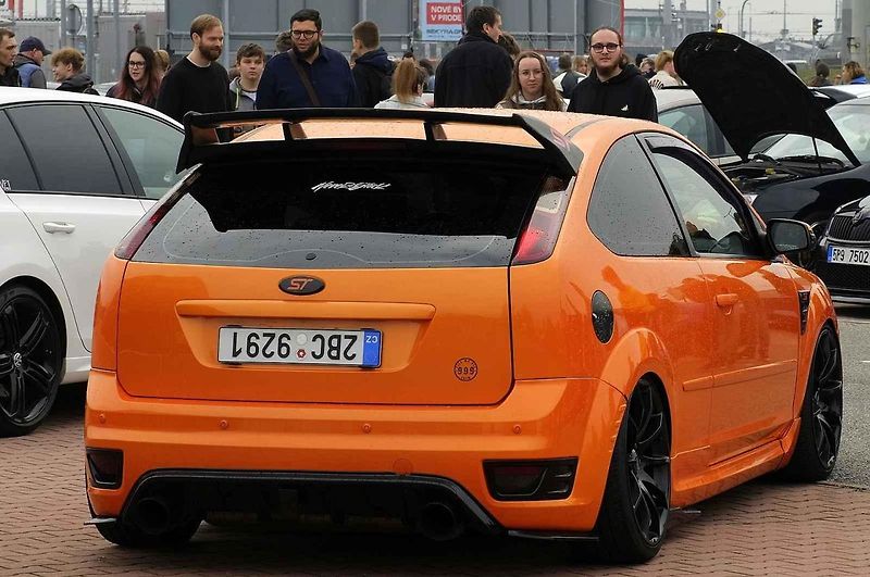Začal 13. ročník automobilového veletrhu Prague Car Festival. Končí 27. října.Pražský veletržní areál, Beranových 669, Praha 9 - Letňany