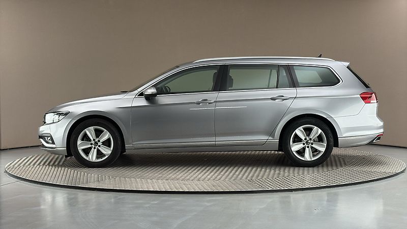 Volkswagen Passat 2.0 TDI DSG Elegance Variant - fotka 4 z 27
