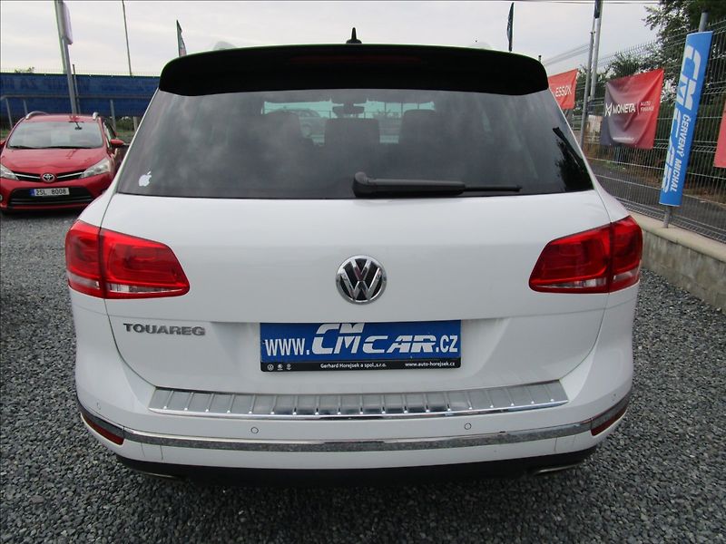 Volkswagen Touareg 3.0TDi V6  R-Line, 4x4, Bi-Xen - fotka 5 z 48