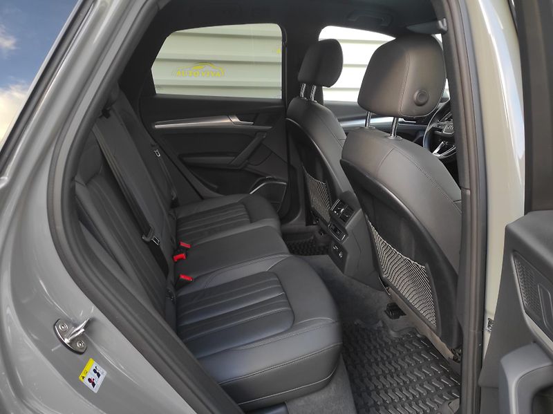 Audi Q5 2,0TFSi 195kW,Sportback, 4x4 - fotka 16 z 63
