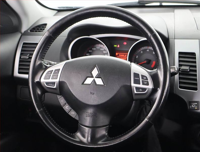Mitsubishi Outlander (2009) 2.4 MIVEC, LPG, Tempomat - fotka 16 z 19