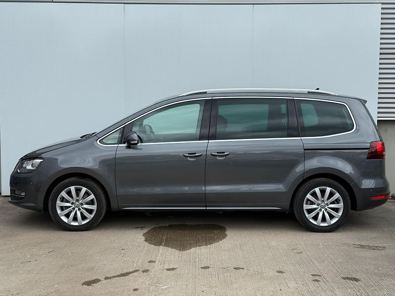 Volkswagen Sharan Highline 1.4TSI 110 kW DSG - fotka 3 z 26